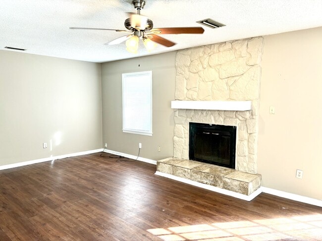 Photo - 2019 Bradley Ave