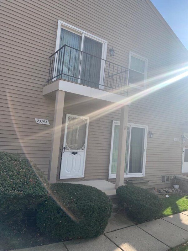 23743 Stonehenge Blvd Condo For Rent in Novi, MI