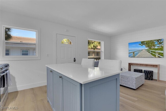 Photo - 980 7th Ave S Unit 204