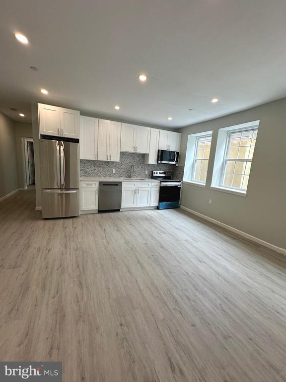 Photo - 6035 Germantown Ave Unit 2R