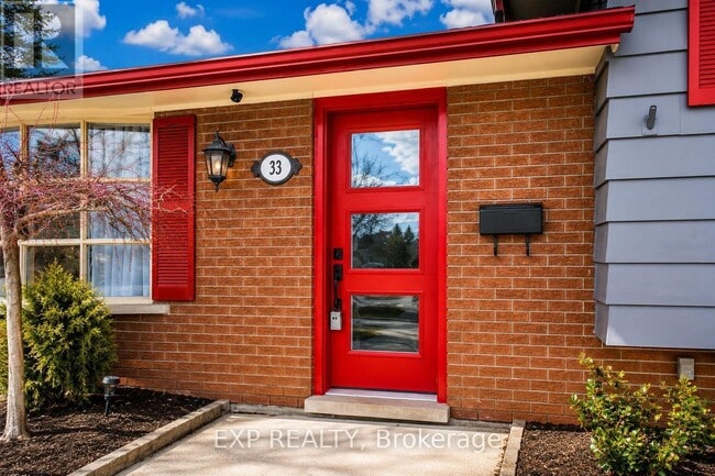 Photo - 33 Fairlawn Rd