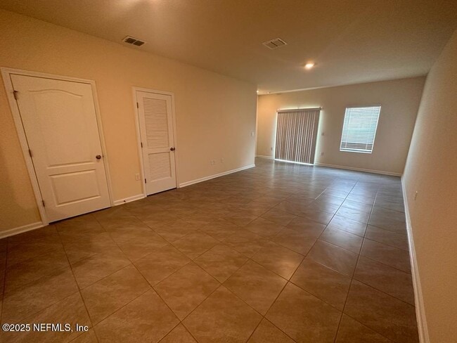 Photo - 256 Talulla Trl