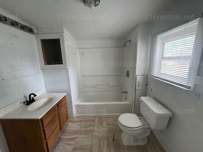 Photo - $1099 4 bed 1 bath - Single Family home