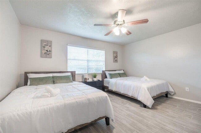 Photo - 9907 Towne Tower Ln