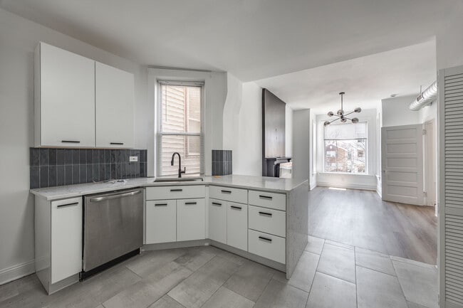 Building Photo - 1841 N Kedzie Ave Unit 2F