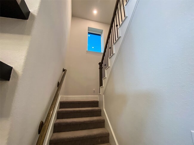 Building Photo - 10011 Serenity Grv Dr Rental