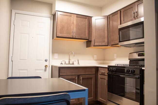 Photo - 107 E Healey