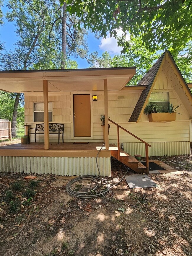 Building Photo - 16443 Piper Ln Rental