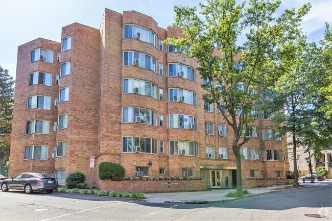 Conveniently Located Apartments in DC - Park Terrace Rental