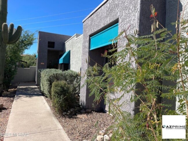 Building Photo - Lovely house