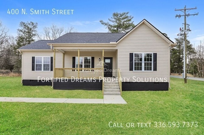 Photo - 400 N Smith St