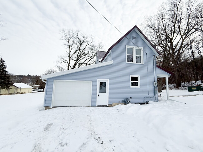 Photo - 602 Grove St