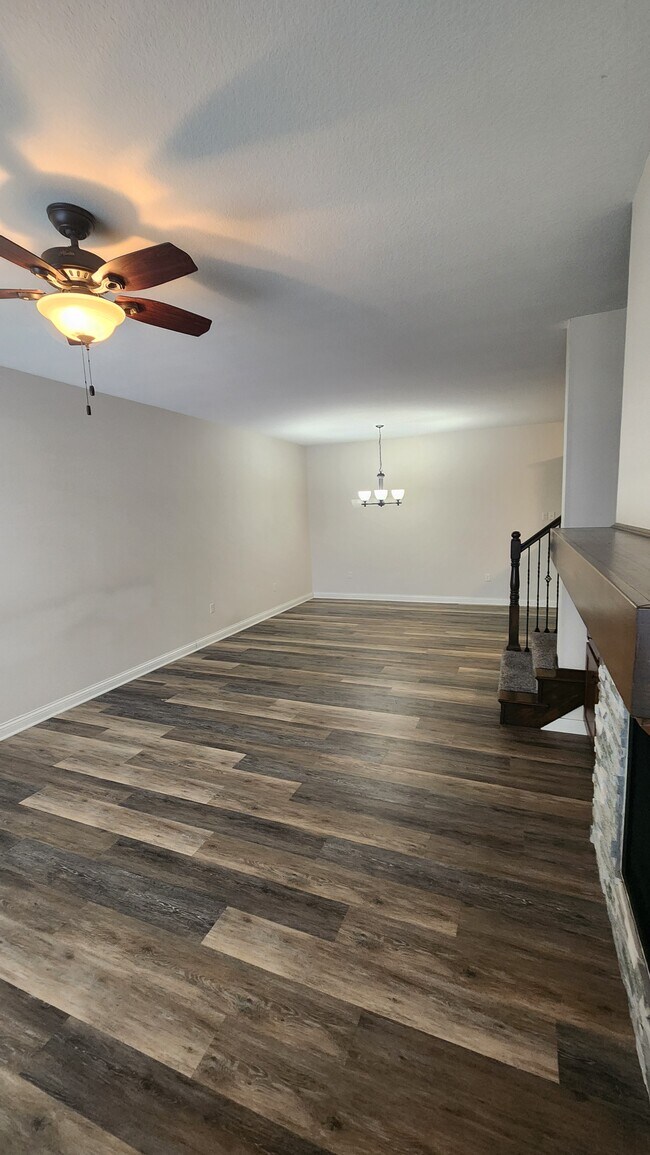 Photo - 1323 SE Birch Ln