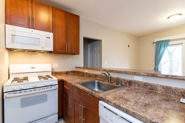 Photo - 168 Allston St Unidad 1