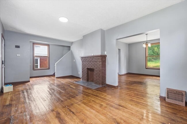Photo - 142 Western Ave