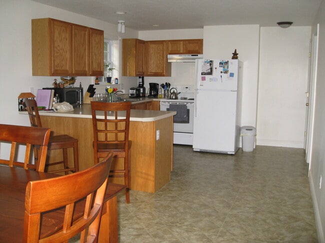 Photo - 18 Melvin Ave Unit B