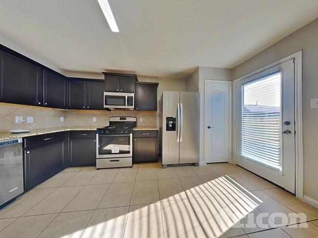 Photo - 1525 Treeta Trail