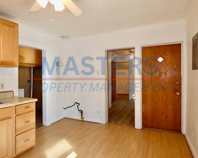 Photo - 1026 Oakwood Ave Unidad Upper