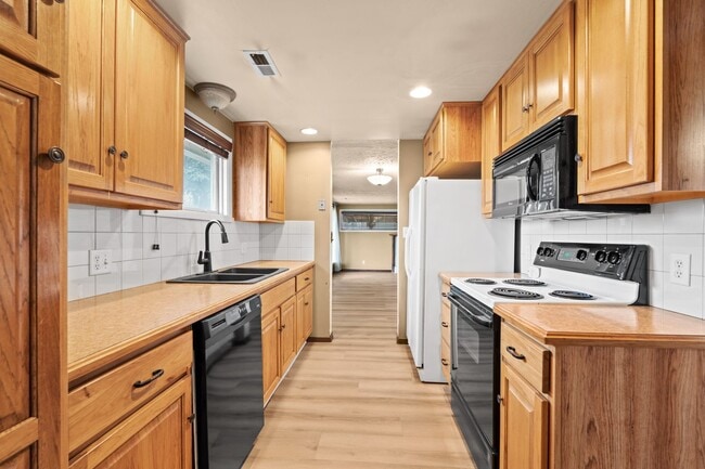 Photo - South Hill cute 2 Bed 1 Bath rancher with covered entertaining patio - Coming Soon 9/23