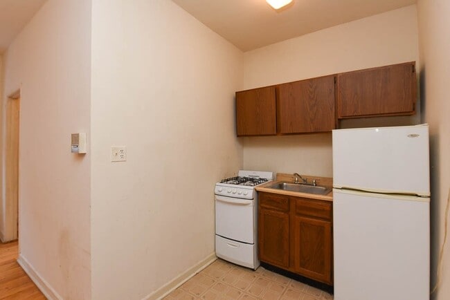 Photo - 1034 W George St Unit A08K