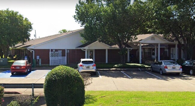 Photo - 2701 Stanberry Dr