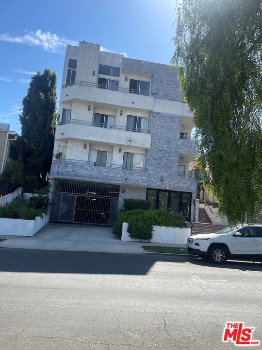 Photo - 1607 Glendon Ave Unidad 4 Rental