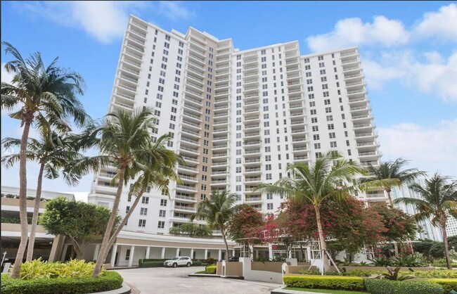 Building Photo - 701 Brickell Key Blvd