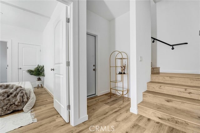 Photo - 11954 Vanowen St