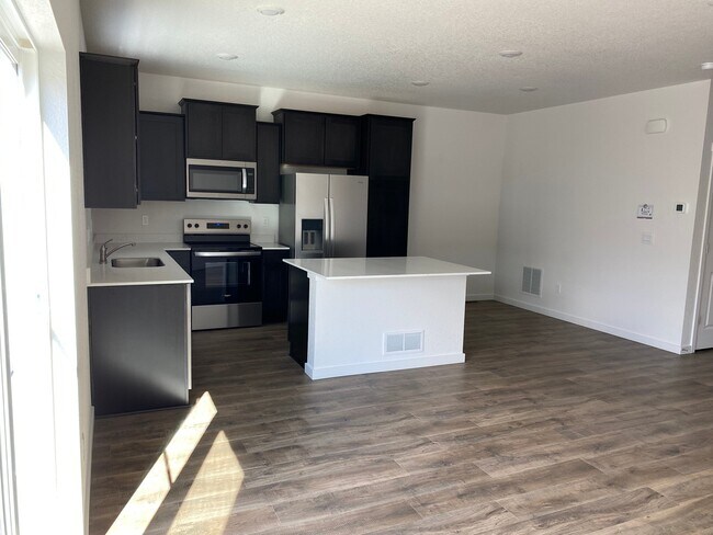 Photo - 3638 Glenna Pl