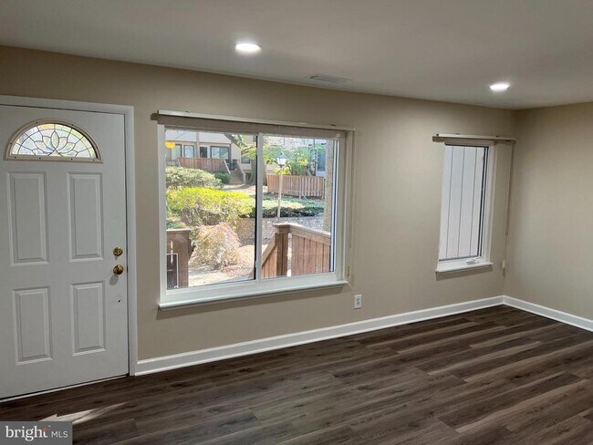 Photo - 1635 Westwind Way