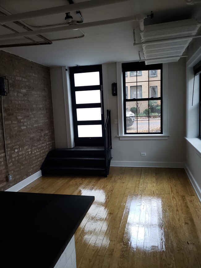 Photo - 4833 N Talman Ave Unit G