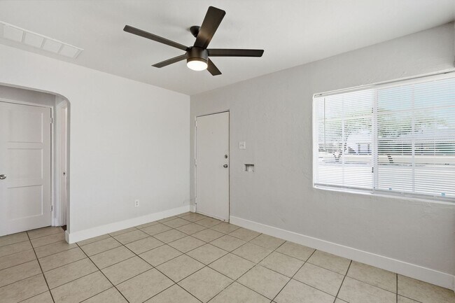 Photo - 1036 N 16th St Unit 1040