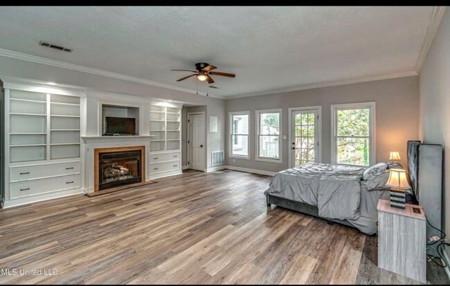 Photo - 206 Comstock Ln