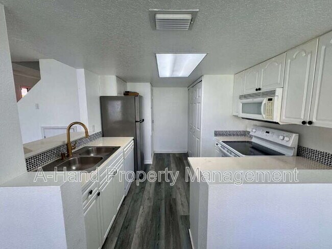 Building Photo - 439 Coconut Palm Way Unit A Rental