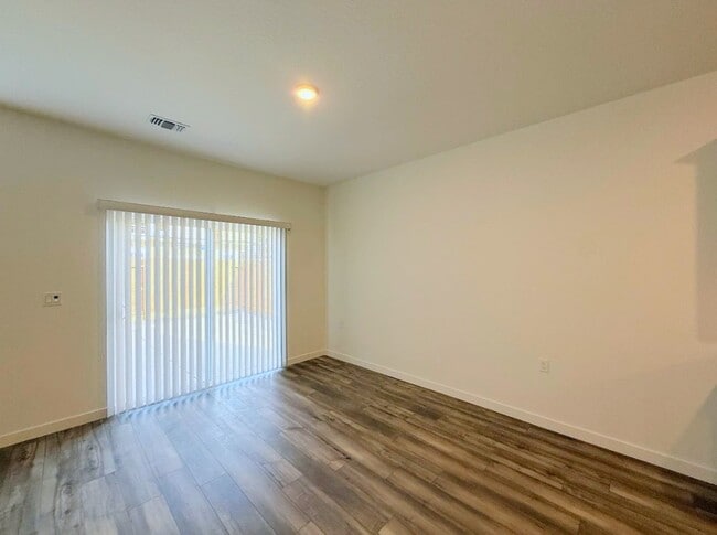 Photo - 4639 Sami Jo Dr