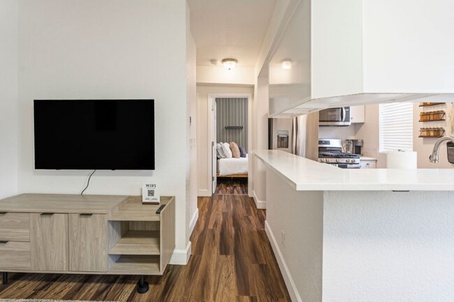 Photo - 1629 N Clarkson St Unit 23