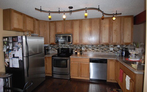 Photo - 1880 Fisher Way