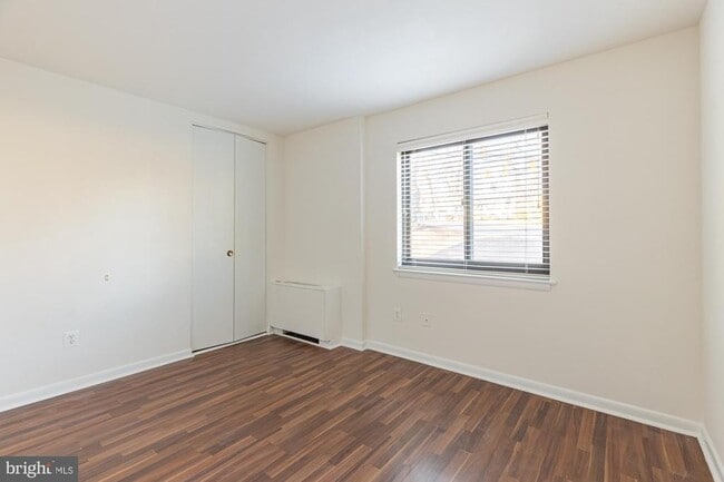 Building Photo - 600 Roosevelt Blvd Unit 101