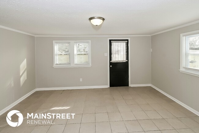 Photo - 1058 Avon Rd