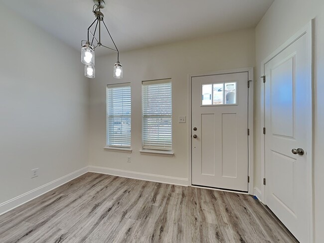 Photo - 2408 Eagle Creek Ct