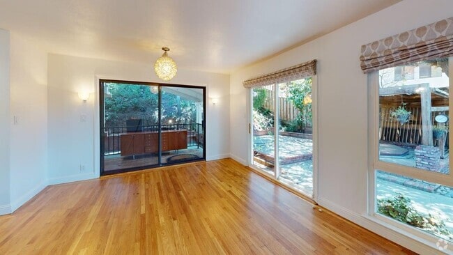 Building Photo - 2018 Queens Ln Rental