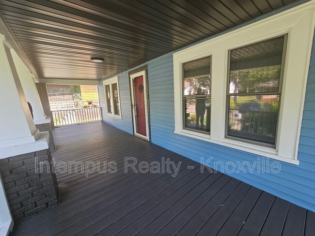 Photo - 126 S Van Gilder St