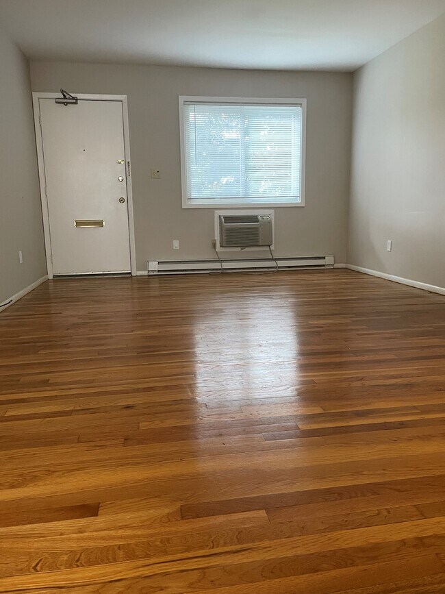 Photo - Schopmann Apartments