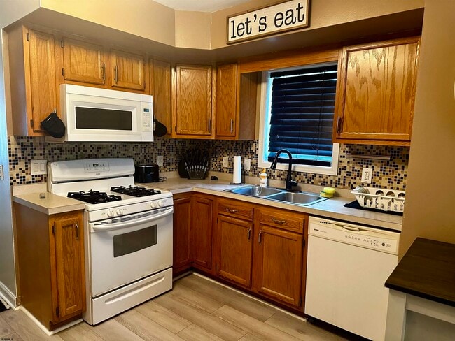 Photo - 1716 Logan Ave