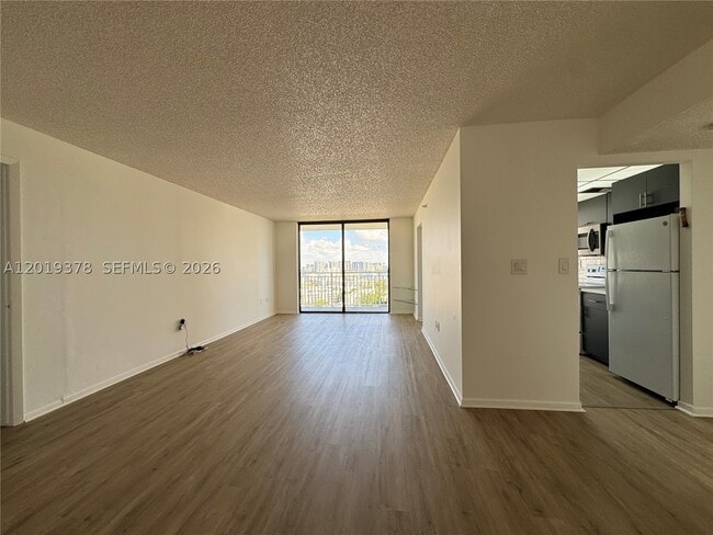 Photo - 210 174th St Unit 1918