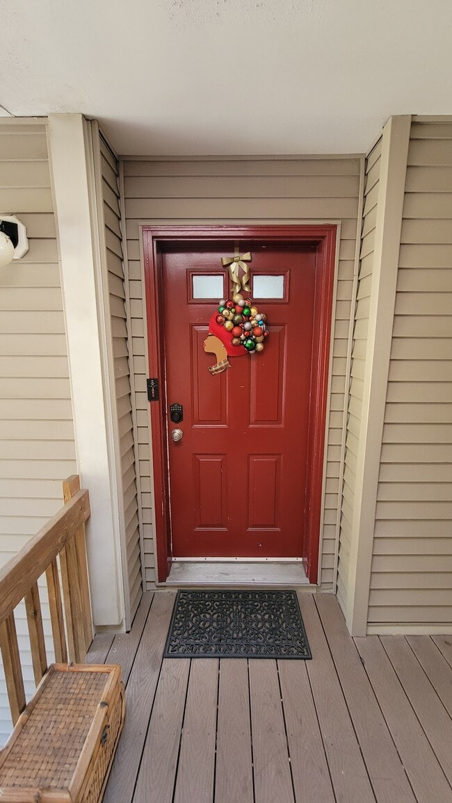 Front Door - 780 River Rd Unit 373