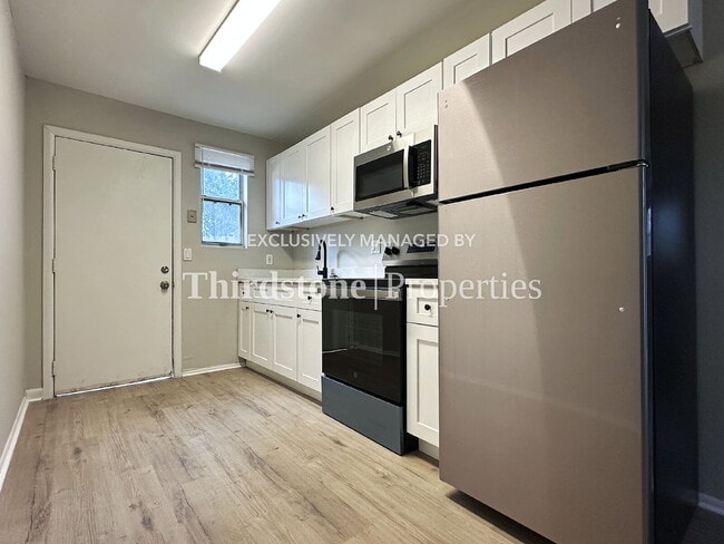 Building Photo - 1930 Park St Unit B