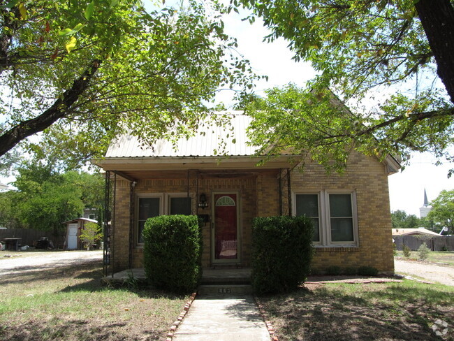 Building Photo - 3 BEDROOM, NEAR UMHB Rental