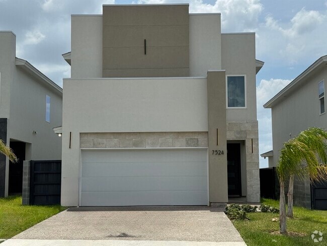 Building Photo - 7524 Cresta Bella St Rental