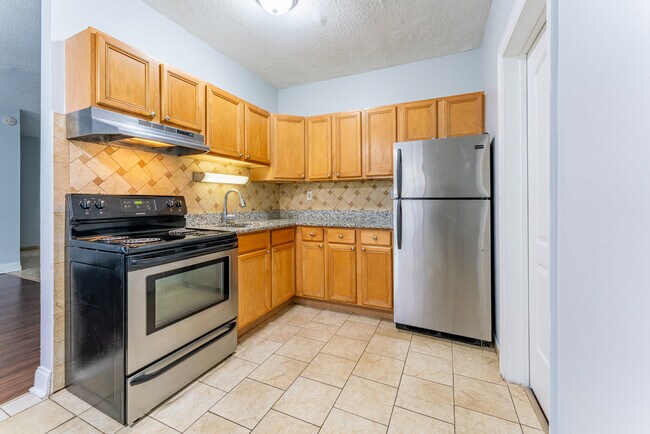 Photo - 4520 N Clarendon Ave Unit 204